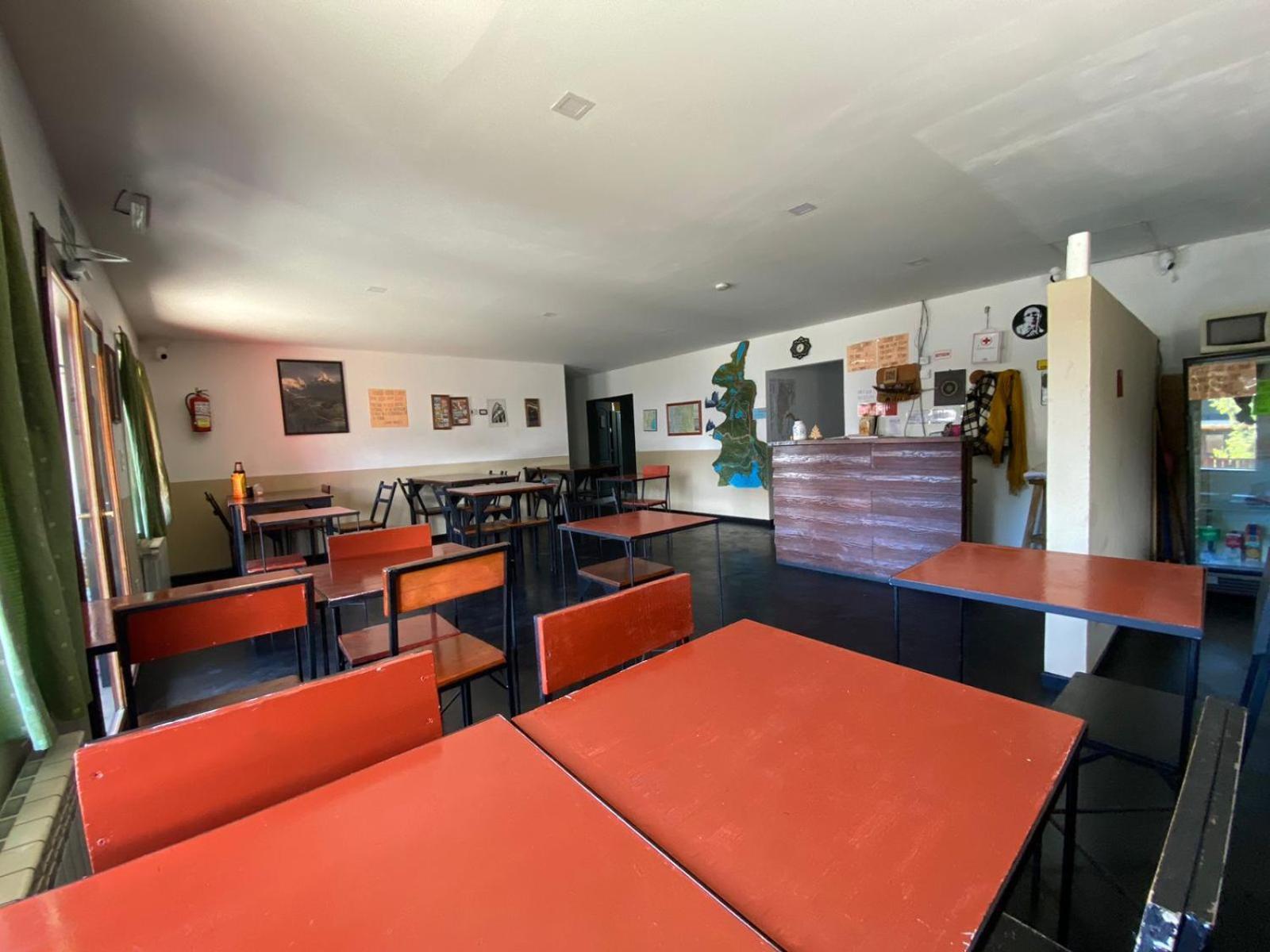 Hostel El Paredon Эль-Чальтен Экстерьер фото
